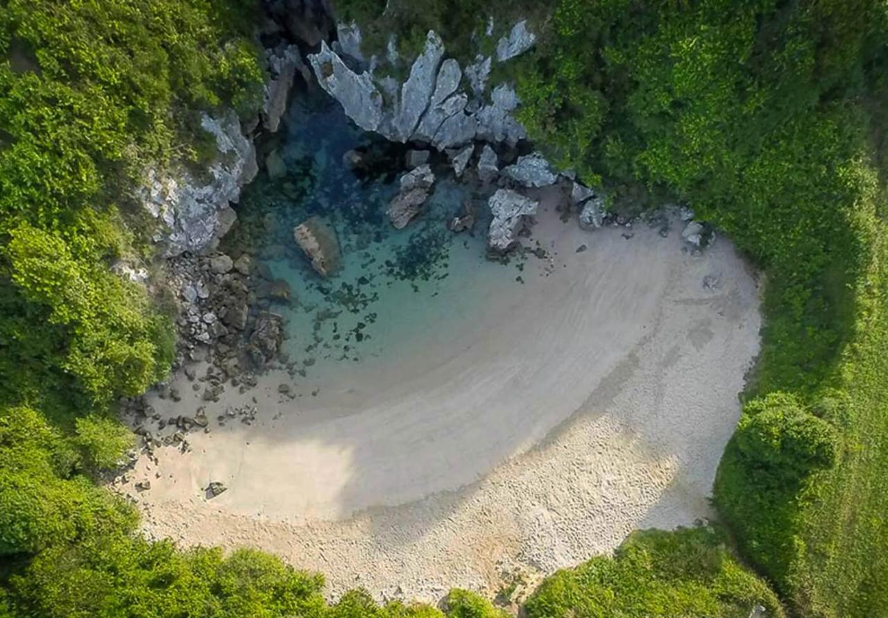 La Cueva De Villahormes 外观 照片